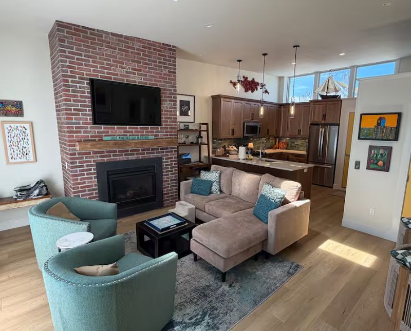 chandler-house-waterfront-provincetown-rental-unit-1